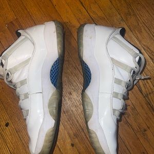 Used Retro Jordan 11 low “legend blue”